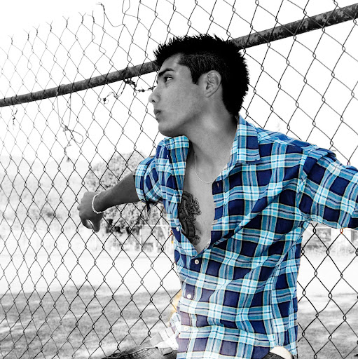Erick Hernandez Photo 22