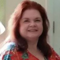 Suzanne Kraus Photo 17