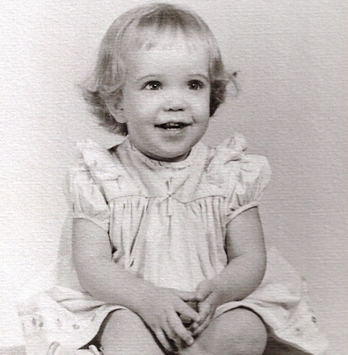 Sally Morris Photo 36