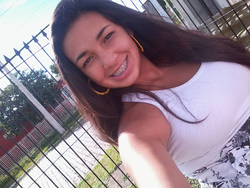 Ingrid Ortiz Photo 35