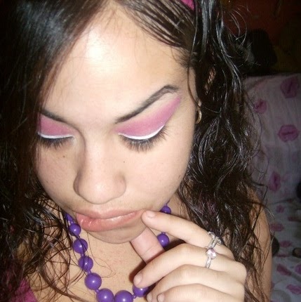 Laura Moore Photo 18