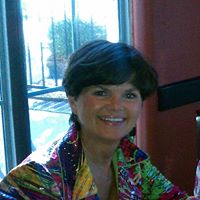 Lisa Volpe Photo 23