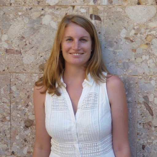 Elizabeth Pierce Photo 13