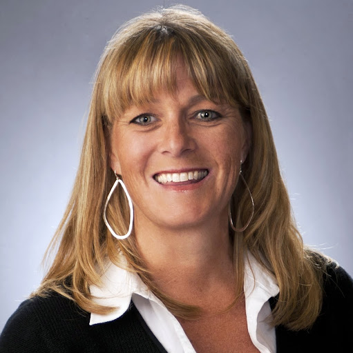 Stacie Davis Photo 9