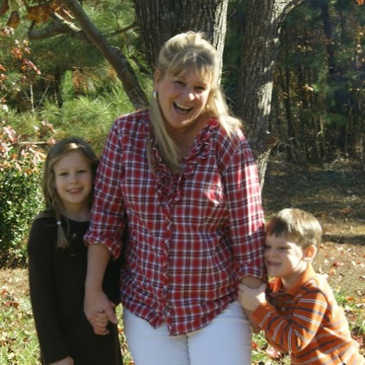 Debbie Earl Photo 30