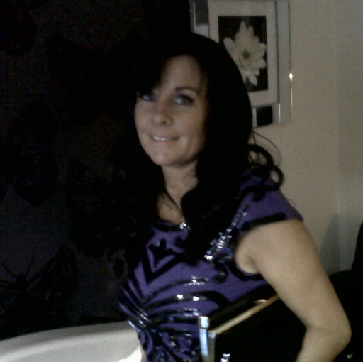 Linda Stuart Photo 33