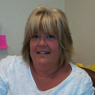Julie Skinner Photo 21