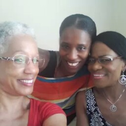 Angela Weathers Photo 10