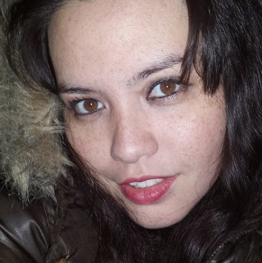 Elizabeth Howell Photo 13
