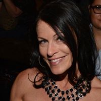 Amy Sinclair Photo 32