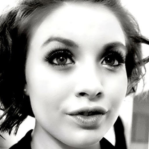Aimee Flynn Photo 12