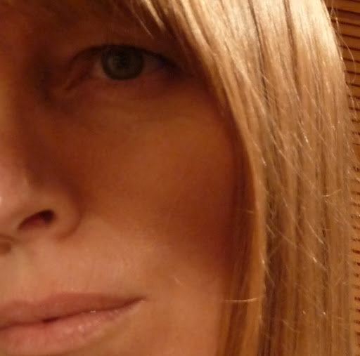 Jane Harper Photo 35