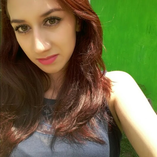 Stephanie Alva Photo 3