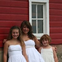 Beth Gustafson Photo 17