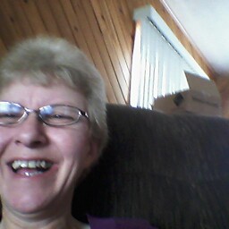 Julie Cary Photo 6