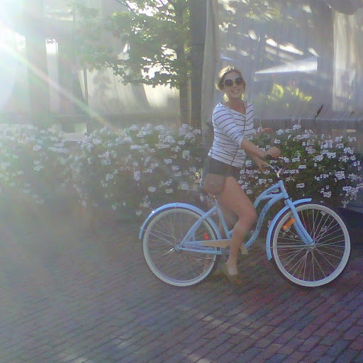 Kristen Sherman Photo 33