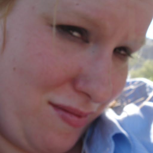 Erin Holmes Photo 19