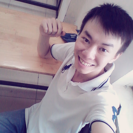 Hoang Trinh Photo 13