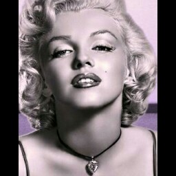 Melanie Duffy Photo 18
