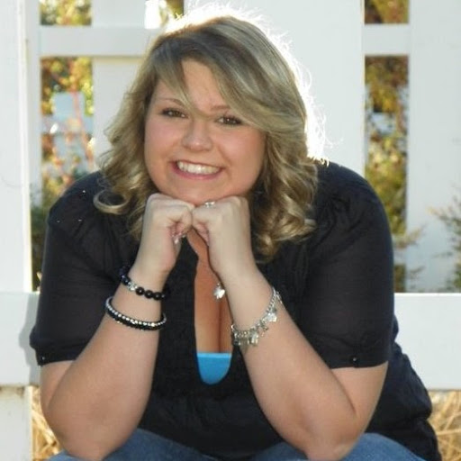 Amanda Combs Photo 1