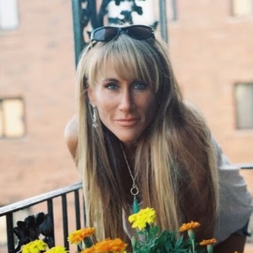 Robyn Frank Photo 16