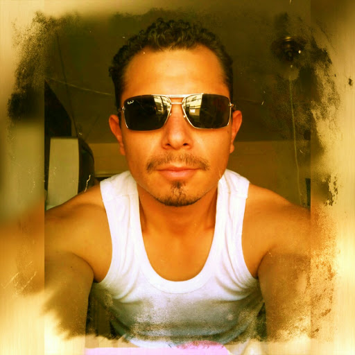 Enrique Arce Photo 37