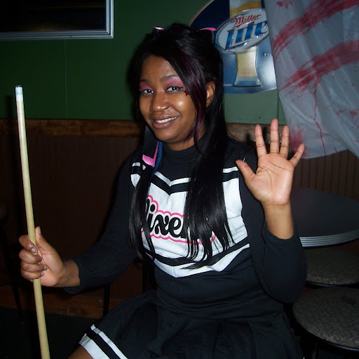 Leah Singleton Photo 12