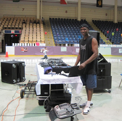 Ronald Gaither Photo 9