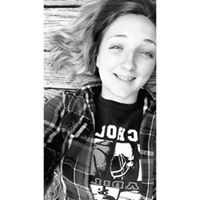 Danielle Howard Photo 14