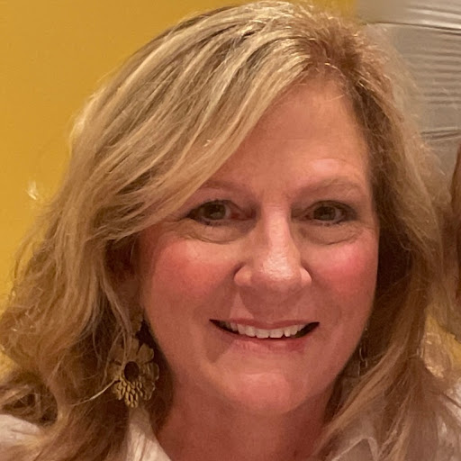 Andrea Reeves Photo 9