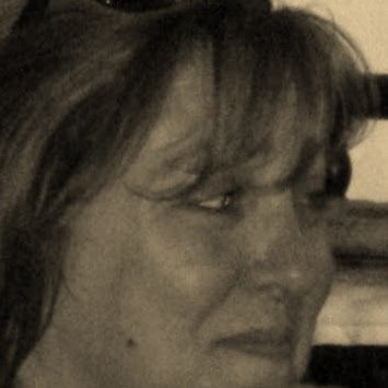 Nancy Dickinson Photo 20