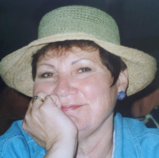 Suzanne Brown Photo 15