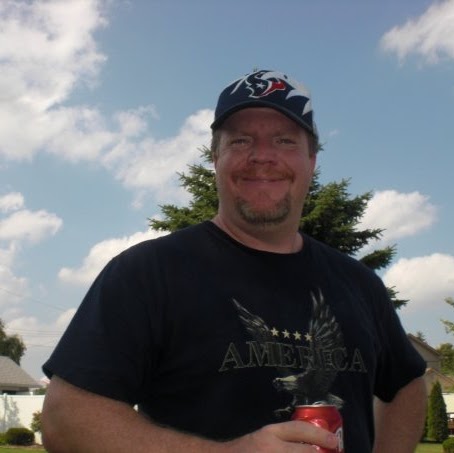 Dan Bruce Photo 50