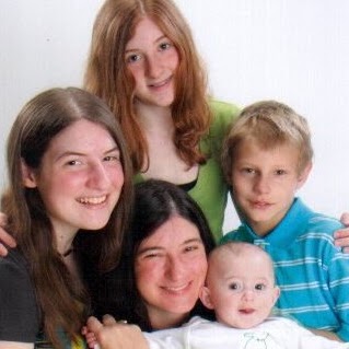 Julie Buckley Photo 45