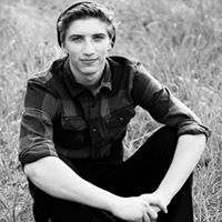 Max Elliot Photo 10