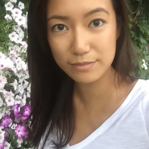 Emily Yu Photo 32