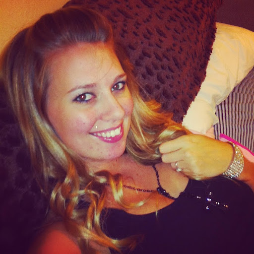 Elise Johnson Photo 24