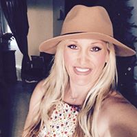 Julia Cary Photo 5