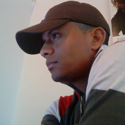 Jhonny Rodriguez Photo 13
