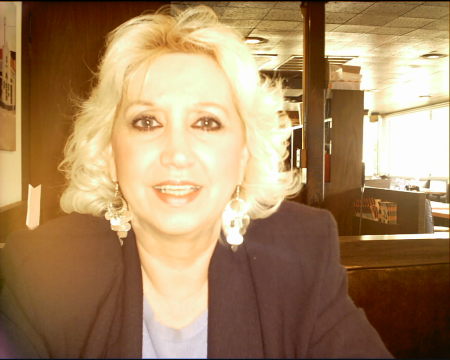 Julia Johnston Photo 28