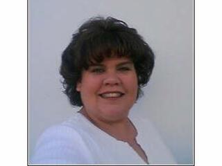 Julie Stewart Photo 36