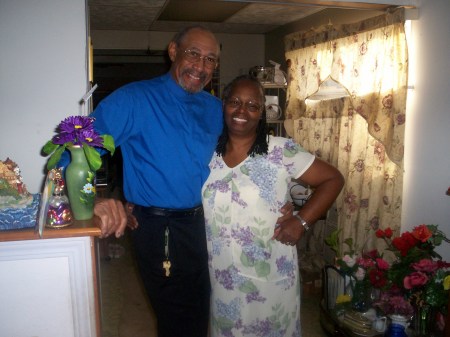 Gloria Walker Photo 28