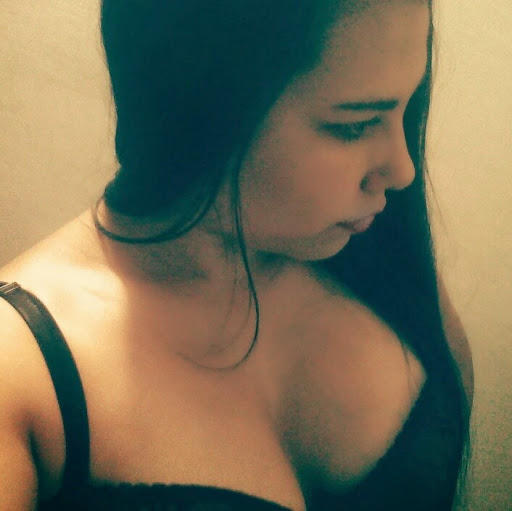 Adriana Molina Photo 14