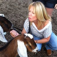 Julia Crenshaw Photo 14