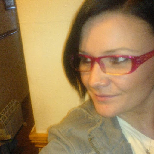 Nikki Campbell Photo 11