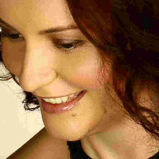 Vicky Barker Photo 5