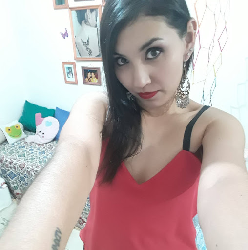 Adriana Molina Photo 13