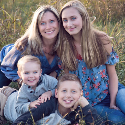 Tracie Robertson Photo 5
