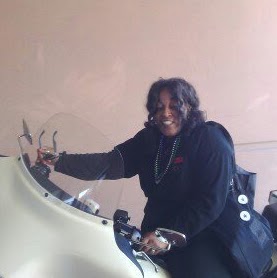 Angela Sewell Photo 19