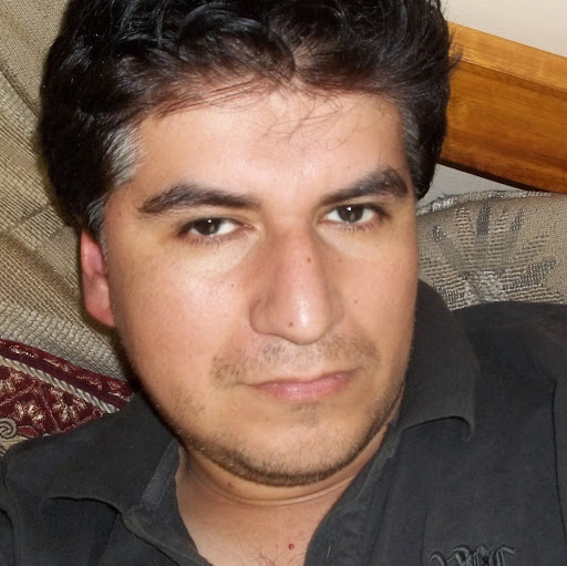 Luis Saez Photo 16